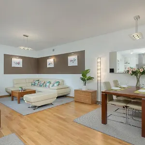 Apartament Cosy With Parking In The Centre By Renters, Warszawa