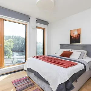 Apartament Superapart Okrzei 2, Urban Oasis With Views, Warszawa